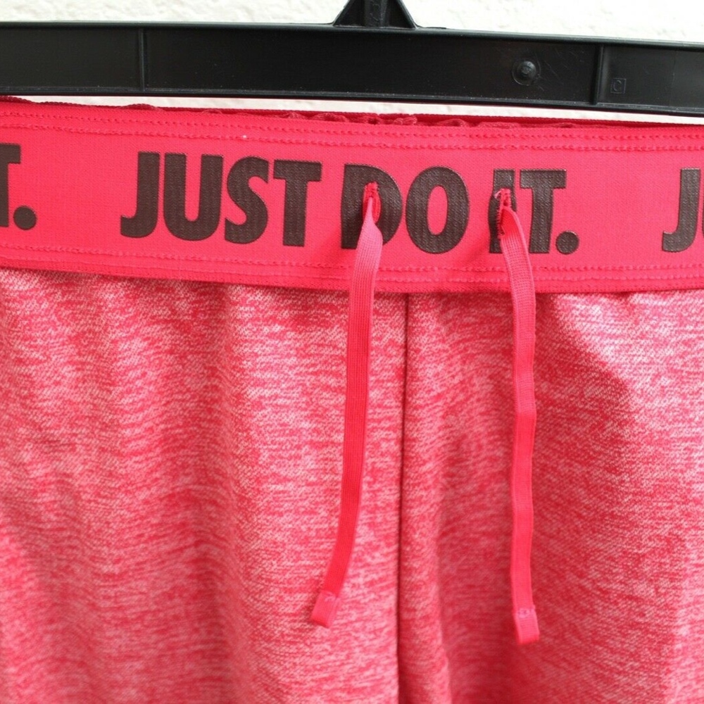 New Nike Women's Size Large Dry Attack Shorts - Picture 2 of 5